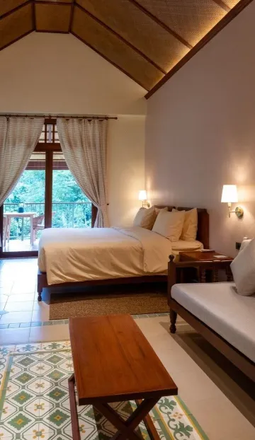 ห้องมาตรฐานเตียงใหญ่หรือเตียงแฝดพร้อมวิวทะเลสาบ