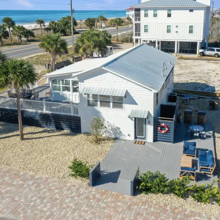 Caroline's Cottage by Pristine Properties Vacation Rentals