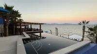 Azul Beach Kite Resort - Infinity Pools
