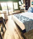Amazing WATERFRONT GETAWAY with Views of Gorgeous Flathead Lake
