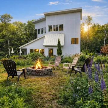 Architect-Designed Modern Home Near Hunter Mountain