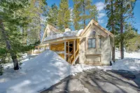 5 Mi to Soda Springs Mtn Resort: Forest-view Gem! - 2-Star