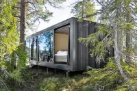 Unique, modern cabin designed by Snøhetta, located at Blefjell のホテル
