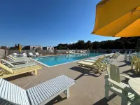 2 BR Kitty Hawk Condo: Heat/AC, WiFi, Pool, Tennis & Pickleball Near Ocean