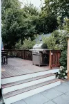 Modern Cape Cod Cottage Close to Everything - outdoor shower!