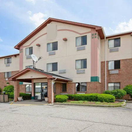 Days Inn by Wyndham Portage