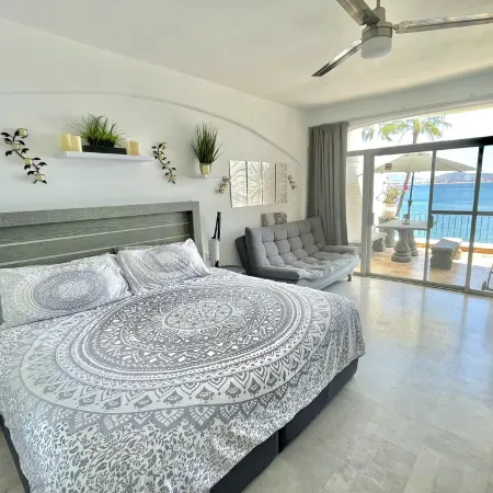 Incredible Ocean Front Condo with Amazing Views at Condomios Playasol Las Hadas