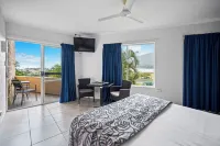 Colonial Palms Motor Inn