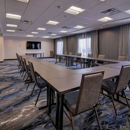 Fairfield Inn & Suites East Grand Forks