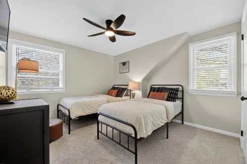 Central Haven - Luxury Stay Near MSU