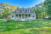 Cow Shed Waterfront 3Br Home w/ Boat Dock! - WiFi