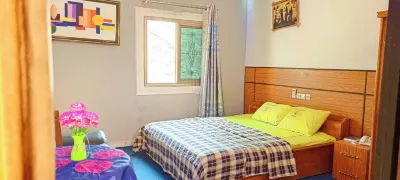 Samuel T. SANWAOGOU Hoteles en 