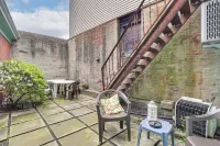 Walkable Lawrenceville Townhome w/ Private Patio! - Condos