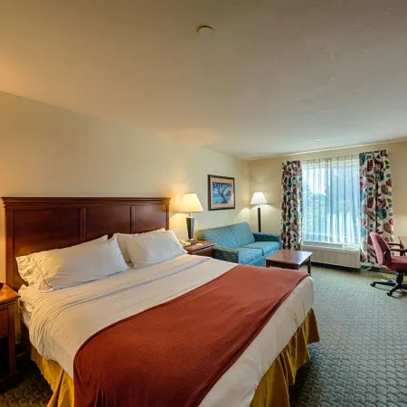 Triple Play Resort Hotel & Suites