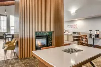 Hampton Inn & Suites Scottsburg