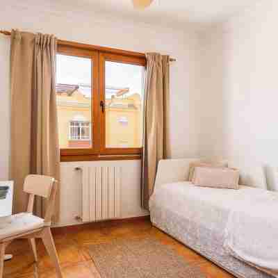 Spacious 4BR Townhouse - Rooftop Terrace Rooms