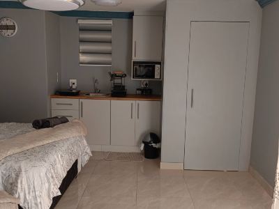 Crompton Studio Apartment 786