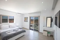 Villa Sienna, Fabulous 6Bdr Protaras Villa - parking