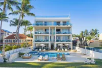 Watermark Luxury Oceanfront Residences - Sea View