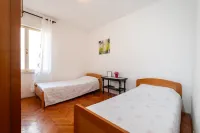 Apartments Valy 6 Center Novalja - 2星級