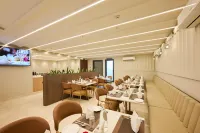 Tulip Inn Gurugram Sec-39 - فطور