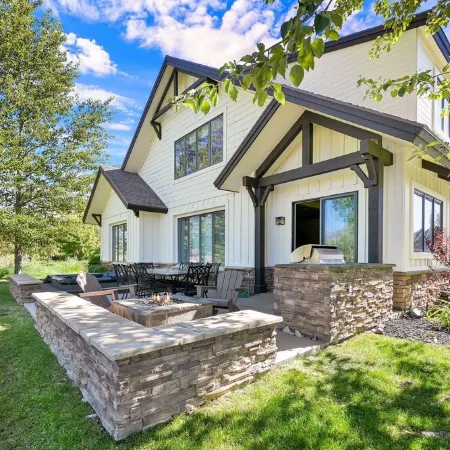 Your Luxury Mountain Adventure Home