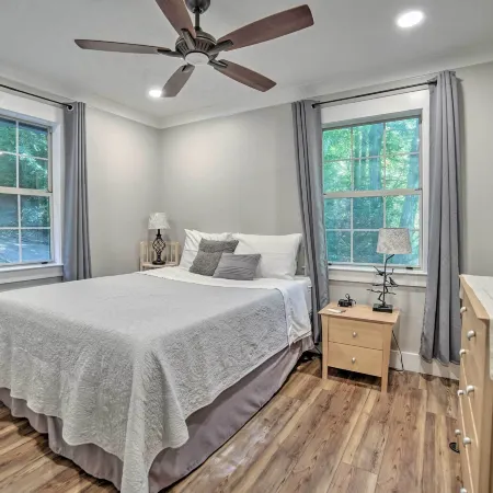 Crystal River Cabin w/ Scenic View & Fire Pit
