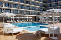 Linda - Beach resorts