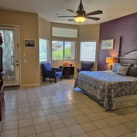Large Upscale Vacation Home in Coyote Ranch with Private Pool and RV parking
