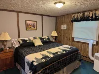 The Gray Escape Steps away from Lake Margrethe - Wifi