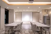 Pearl Almond Hotel - 2-Star
