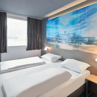 B&B HOTEL Köln-Airport Hotel dekat Stasiun Bawah Tanah Ensen Kloster
