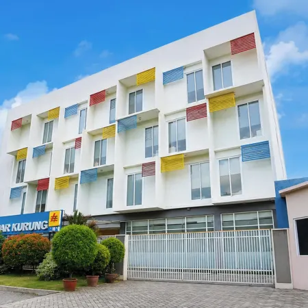 Townhouse Oak Hotel Damar Kurung
