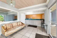Rodeway Inn - 2-Star