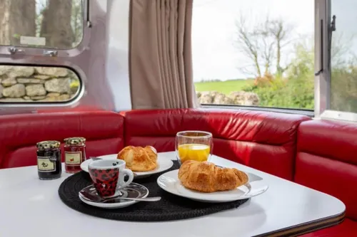 Unique Airstream Retreat - Sleeps 2 - Free Parking - 民宿