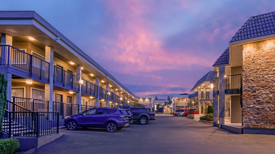 Best Western Plus Burnaby Hotel