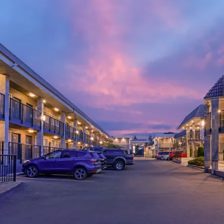 Best Western Plus Burnaby Hotel