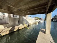 Waterfront 4-bedroom Private Single-family House/Villa - Wifi