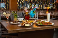 Hotel Montreal Metropolitan, an Ascend Collection Hotel - sarapan