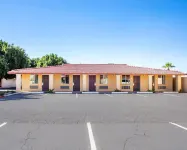 Rodeway Inn Old Town Scottsdale - parkir