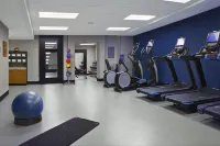 DoubleTree by Hilton Cedar Rapids Convention Complex - Phòng Gym