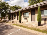 Motel Newstar Laval Hotels near Henri-Bourassa Metro Station