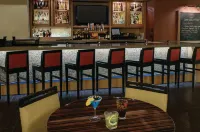 DoubleTree by Hilton Portland, OR - Barer