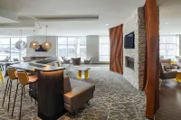 SpringHill Suites Bloomington - Bãi đậu xe