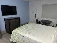 HomeTowne Studios Birmingham - Airport - pet friendly