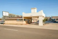 OYO Hotel Elk City OK Route 66 - parking
