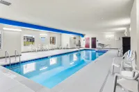 Cobblestone Hotel & Suites - Denmark - Pool