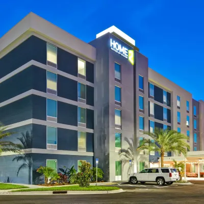 Home2 Suites by Hilton Jacksonville-South/St. Johns Town Ctr セントジョンズタウンセンター周辺のホテル