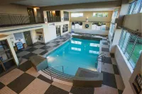 Hilton Winnipeg Airport Suites - Pools