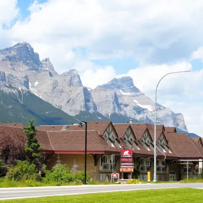 Canmore Inn & Suites Hotels near Kananaski Wildlife Drive